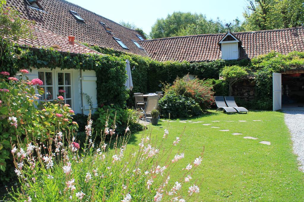 Roulottes Du Rouard Bed and Breakfast Camiers Camera foto